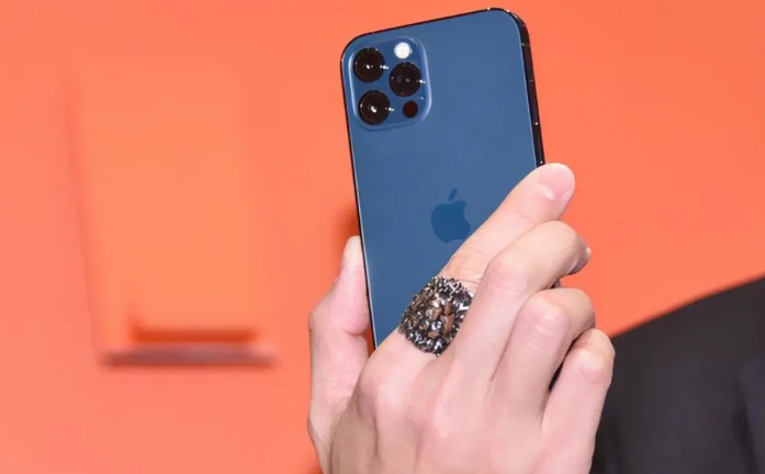 新邵苹果手机维修分享iPhone12系列重启方法教程 